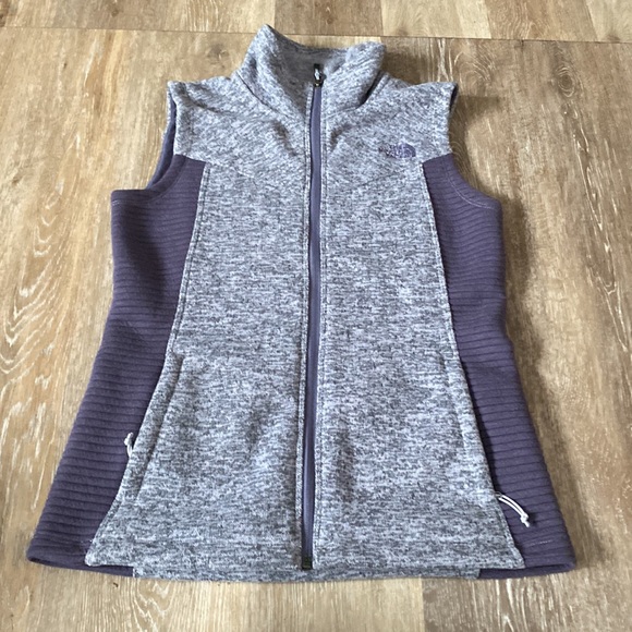 The North Face Jackets & Blazers - 🏔️ North Face Vest
